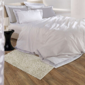 La alfombra Hawaii cuenta con 1600 gr/m², protección UV y confortex